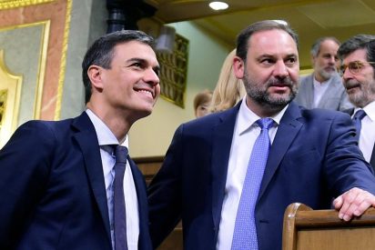 Pedro Sánchez con Ábalos (PSOE) 