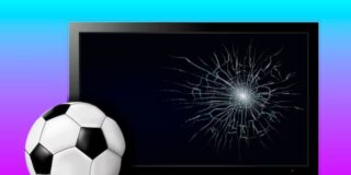 Balón de fútbol y televisión